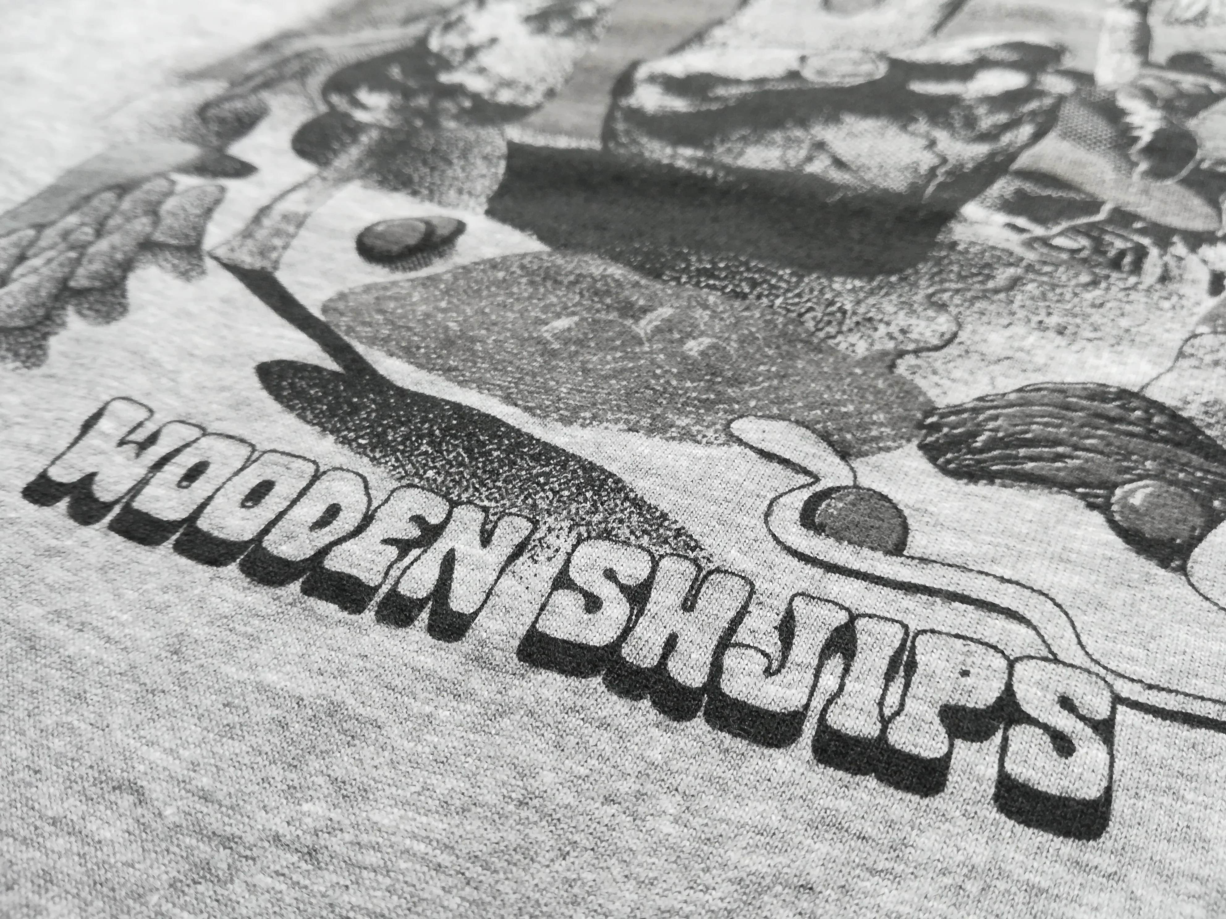 V Album Monotone T-Shirt - Image 4