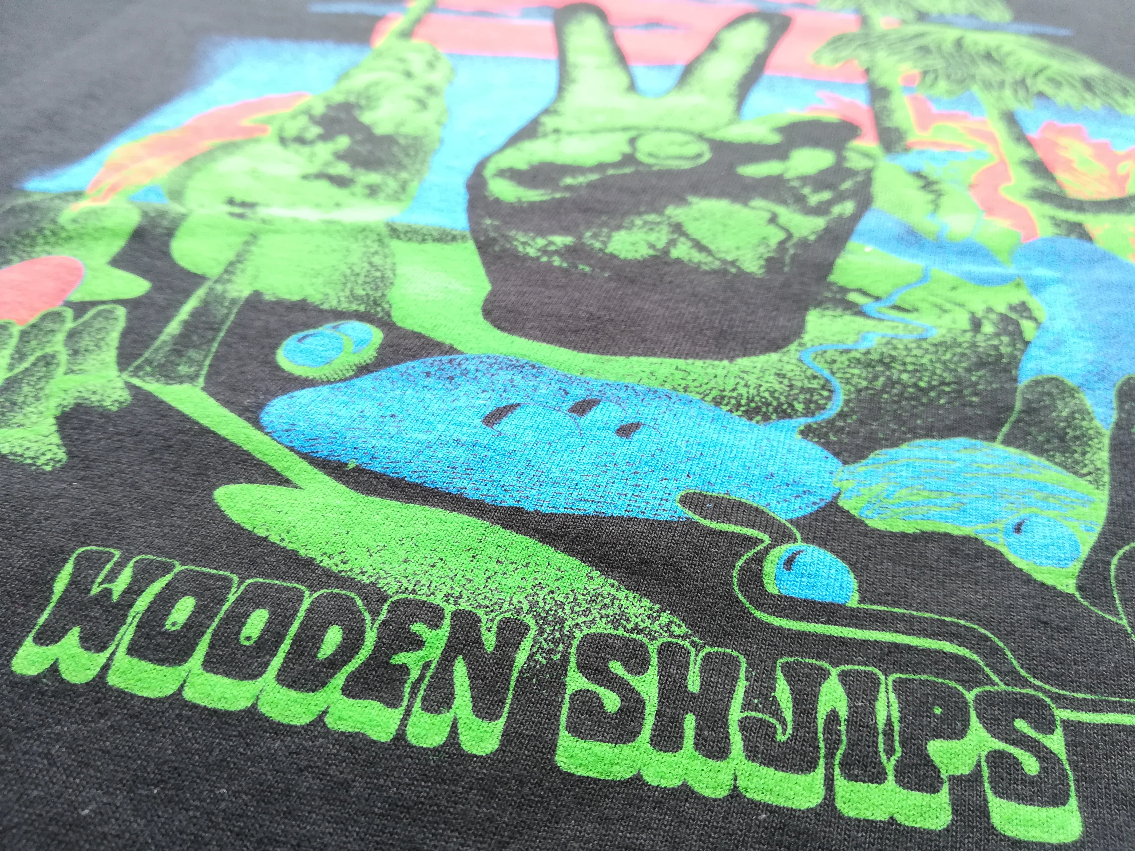 V Album T-shirt - Image 3